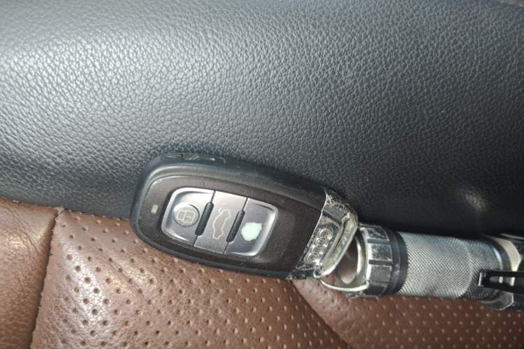 Used Audi Q5 2017 Plus 40 TFSI Ambition Model Vehicle Key