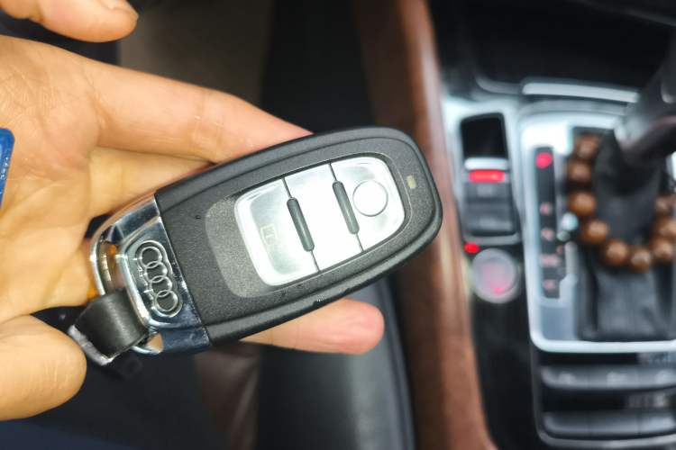 Used Audi Q5 2017 Plus 40 TFSI Ambition Model Vehicle Key
