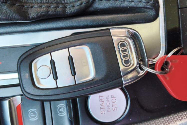 Used Audi Q5 2017 40 TFSI Technology Edition Vehicle Key
