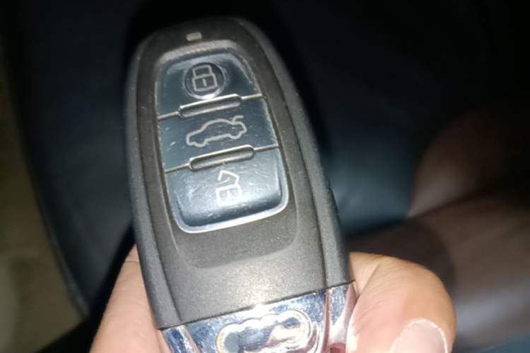 Used Audi Q5 2017 Plus 40 TFSI Technology Model Vehicle Key