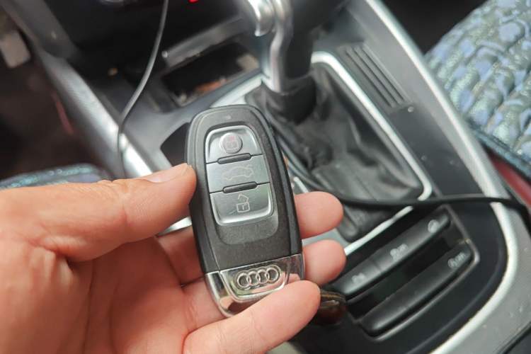 Used Audi Q5 2017 Plus 40 TFSI Technology Model Vehicle Key