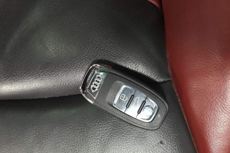 Used Audi Q5 2017 40 TFSI Technology Edition Vehicle Key