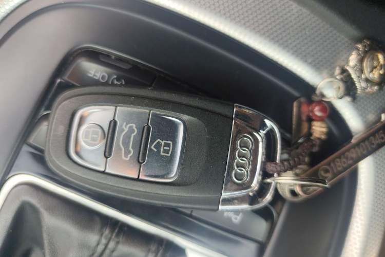 Used Audi Q5 2017 Plus 40 TFSI Technology Model Vehicle Key