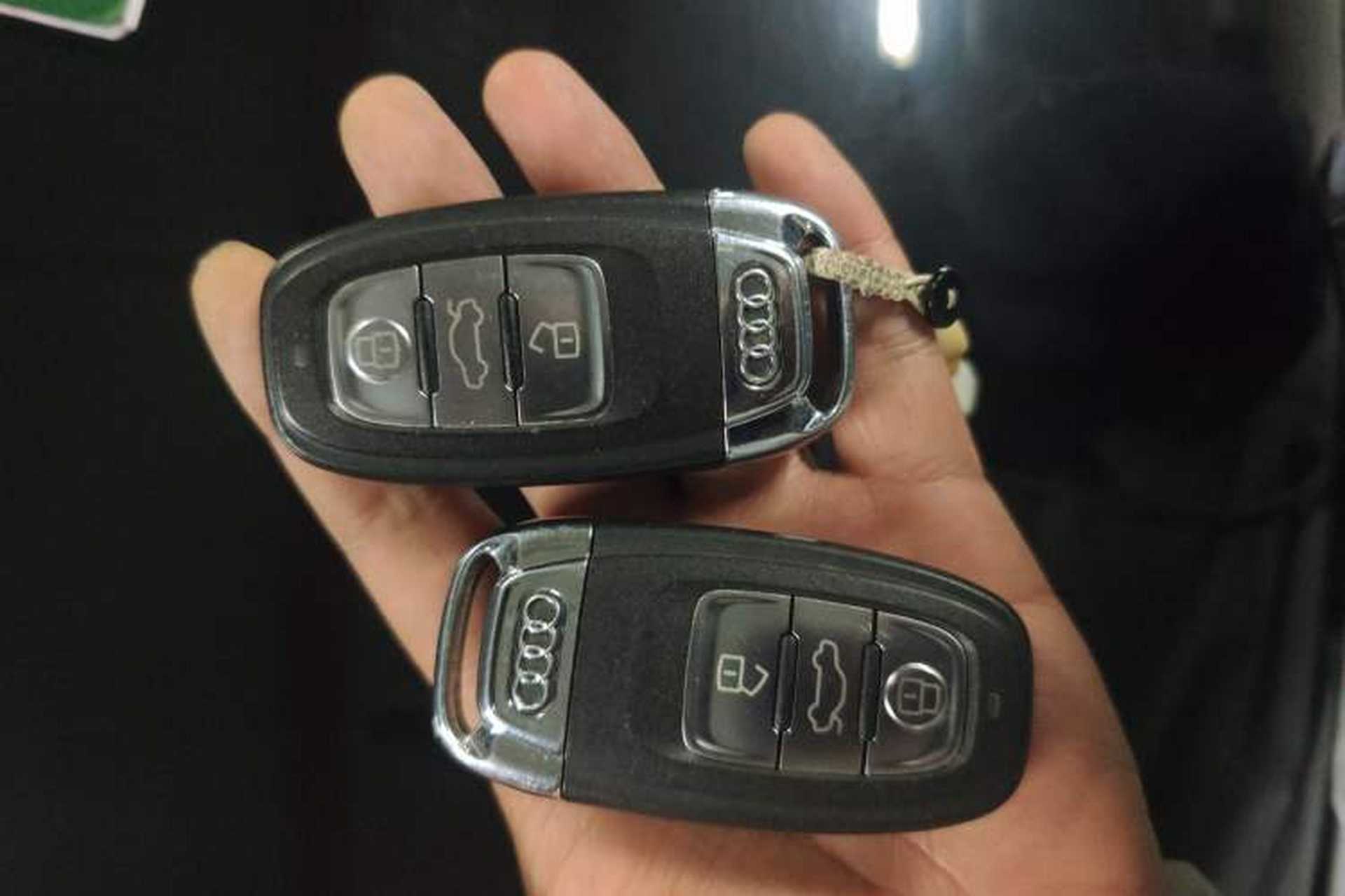 Used Audi Q5 2017 Plus 40 TFSI Comfort Model Vehicle Key