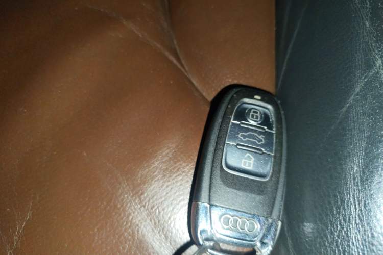 Used Audi Q5 2017 Plus 40 TFSI Ambition Model Vehicle Key