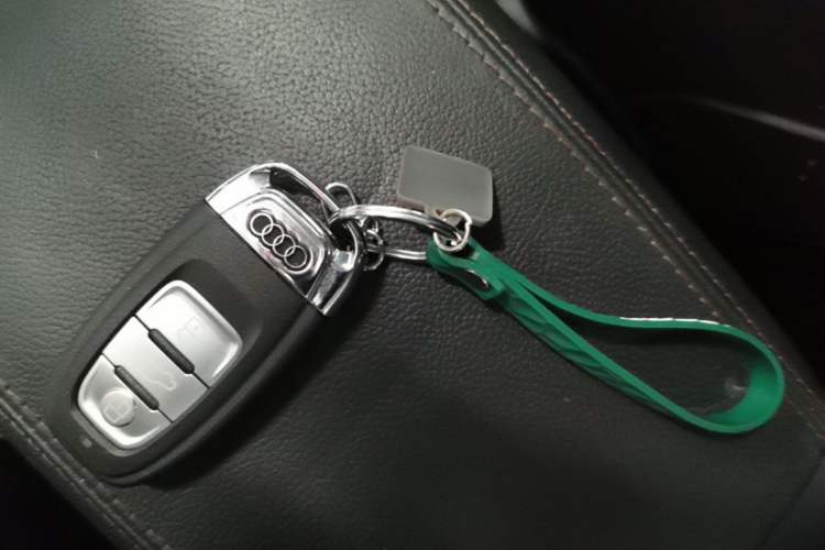 Used Audi Q5 2017 Plus 40 TFSI Ambition Model Vehicle Key