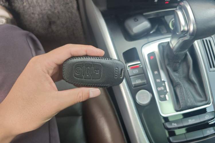 Used Audi Q5 2017 Plus 40 TFSI Technology Model Vehicle Key