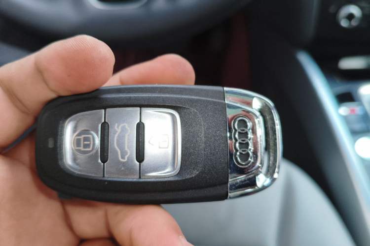 Used Audi Q5 2017 40 TFSI Technology Edition Vehicle Key