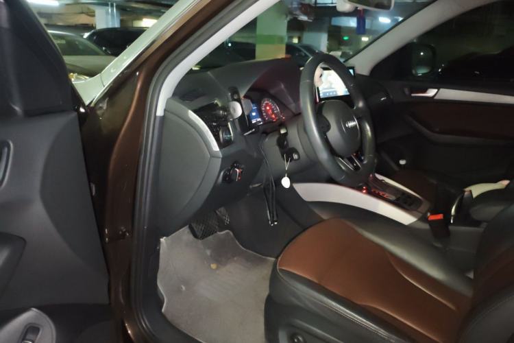 Used Audi Q5 2017 Plus 40 TFSI Ambition Model Driver Seat