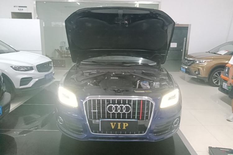 Used Audi Q5 2017 40 TFSI Ambition Edition Engine Bay