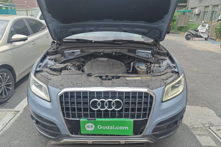 Used Audi Q5 2017 Plus 40 TFSI Technology Model Engine Bay