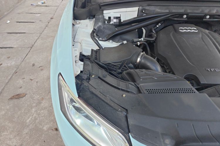 Used Audi Q5 2017 40 TFSI Ambition Edition Engine Bay Right