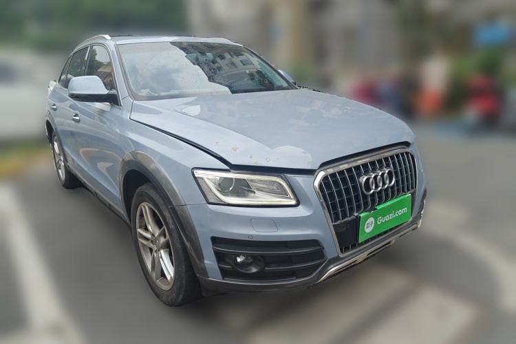 Used Audi Q5 2017 Plus 40 TFSI Technology Model Front Right 45 Deg