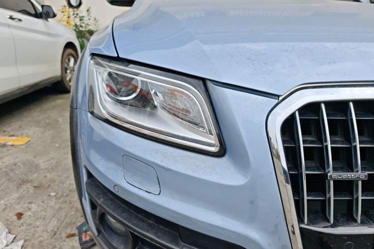Used Audi Q5 2017 Plus 40 TFSI Technology Model Right Front Headlight
