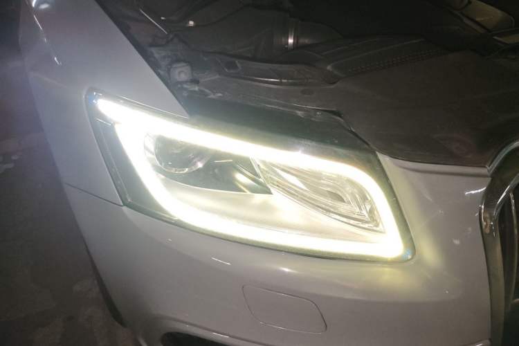 Used Audi Q5 2017 Plus 40 TFSI Ambition Model Right Front Headlight