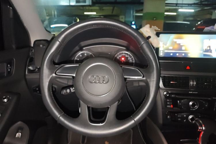 Used Audi Q5 2017 Plus 40 TFSI Ambition Model Steering Wheel