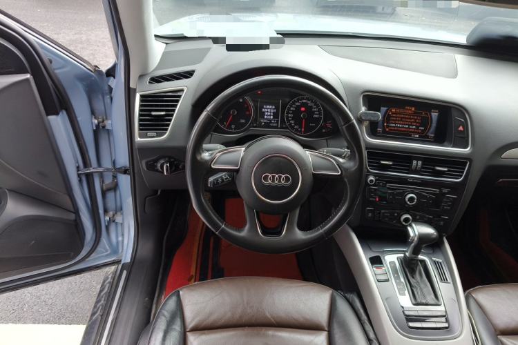Used Audi Q5 2017 Plus 40 TFSI Ambition Model Steering Wheel