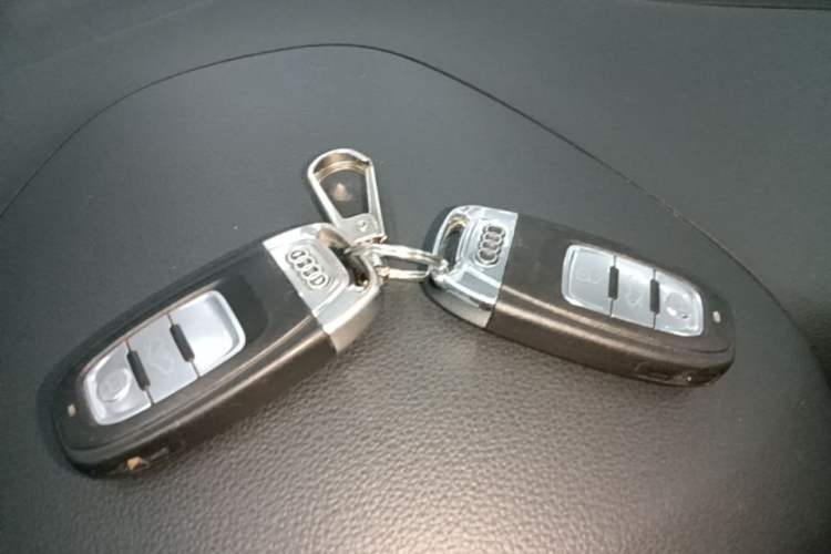 Used Audi Q5 2017 40 TFSI Ambition Edition Vehicle Key