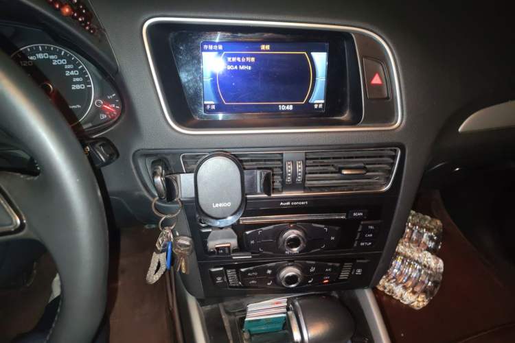 Used Audi Q5 2017 Plus 40 TFSI Ambition Model Audio And AC Panel
