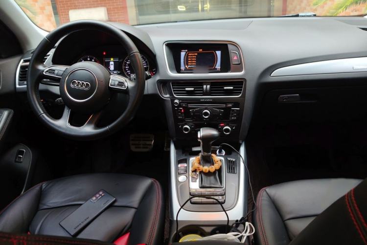 Used Audi Q5 2017 Plus 40 TFSI Technology Model Audio And AC Panel