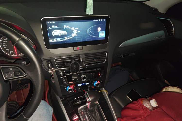 Used Audi Q5 2017 40 TFSI Technology Edition Audio And AC Panel