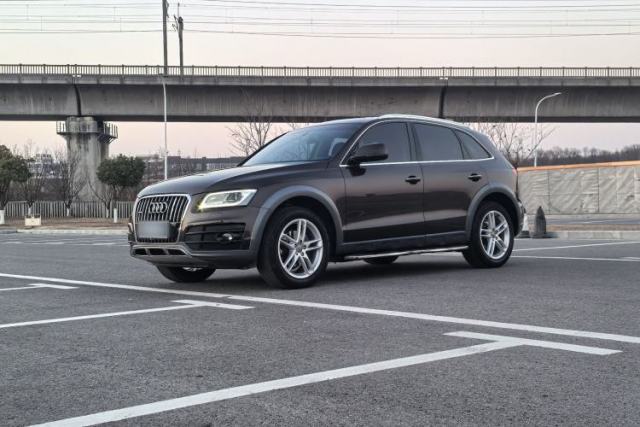 Used Audi Q5 2017 Plus 40 TFSI Technology Model