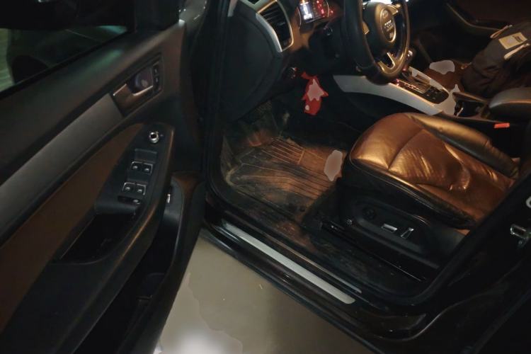 Used Audi Q5 2017 40 TFSI Ambition Edition Driver Seat