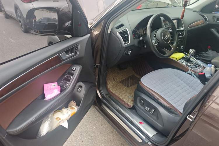 Used Audi Q5 2017 Plus 40 TFSI Technology Model Driver Seat