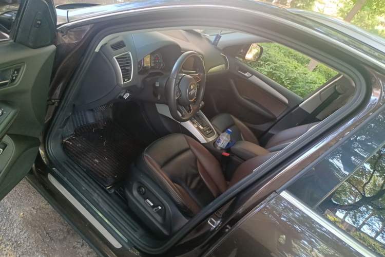 Used Audi Q5 2017 Plus 40 TFSI Technology Model Driver Seat