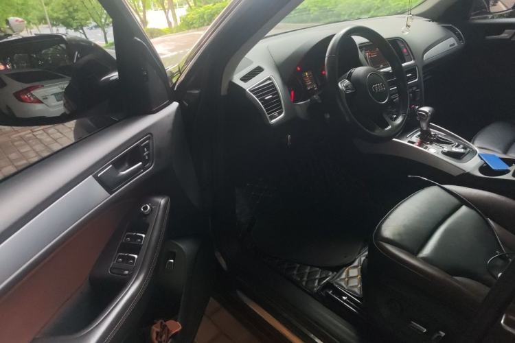Used Audi Q5 2017 Plus 40 TFSI Technology Model Driver Seat