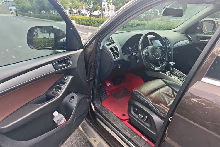 Used Audi Q5 2017 40 TFSI Ambition Edition Driver Seat