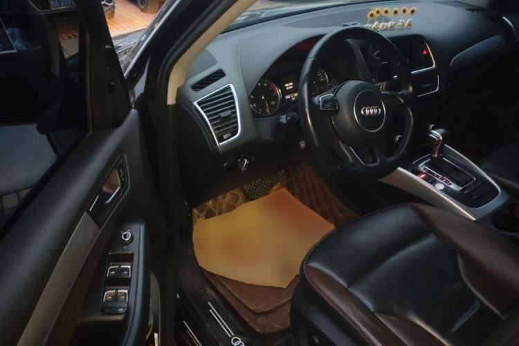 Used Audi Q5 2017 40 TFSI Technology Edition Driver Seat