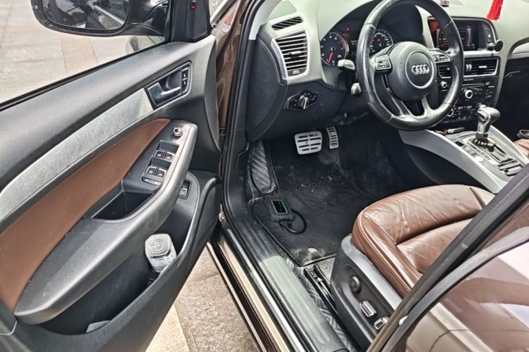 Used Audi Q5 2017 40 TFSI Technology Edition Driver Seat