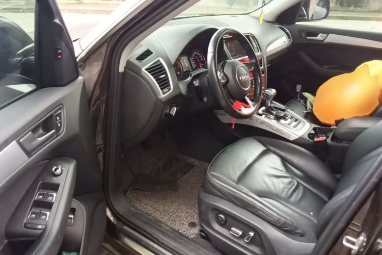 Used Audi Q5 2017 40 TFSI Comfort Model Driver Seat
