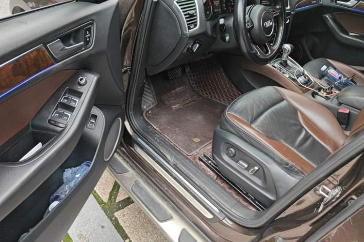 Used Audi Q5 2017 40 TFSI Comfort Model Driver Seat