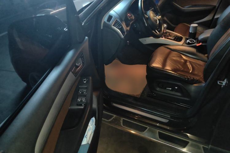 Used Audi Q5 2017 40 TFSI Ambition Edition Driver Seat