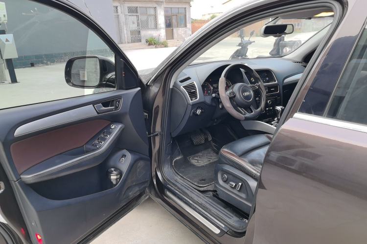 Used Audi Q5 2017 40 TFSI Technology Edition Driver Seat
