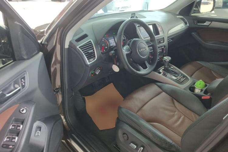 Used Audi Q5 2017 40 TFSI Ambition Edition Driver Seat