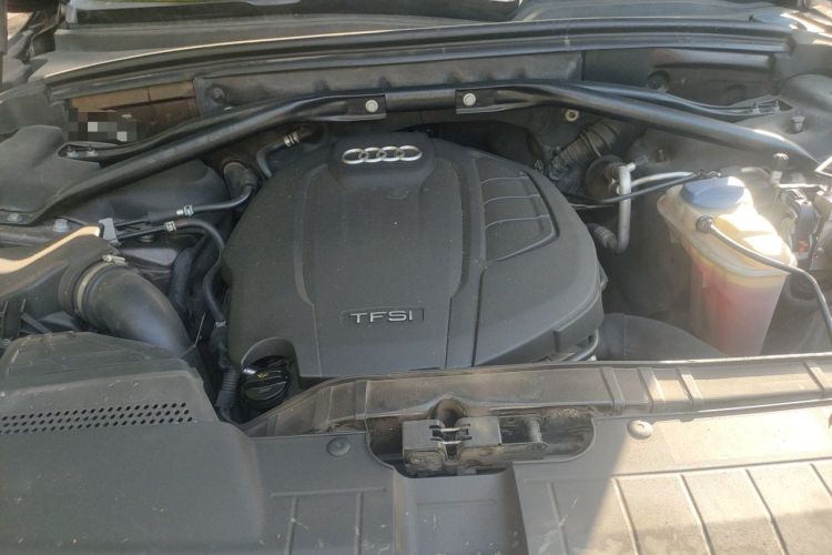 Used Audi Q5 2017 40 TFSI Technology Edition Engine Bay