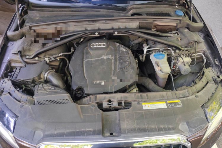 Used Audi Q5 2017 40 TFSI Comfort Model Engine Bay