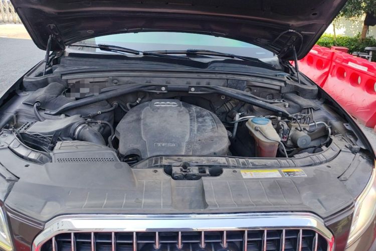 Used Audi Q5 2017 Plus 40 TFSI Comfort Model Engine Bay