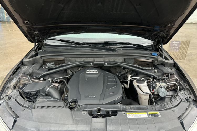 Used Audi Q5 2017 40 TFSI Comfort Model Engine Bay