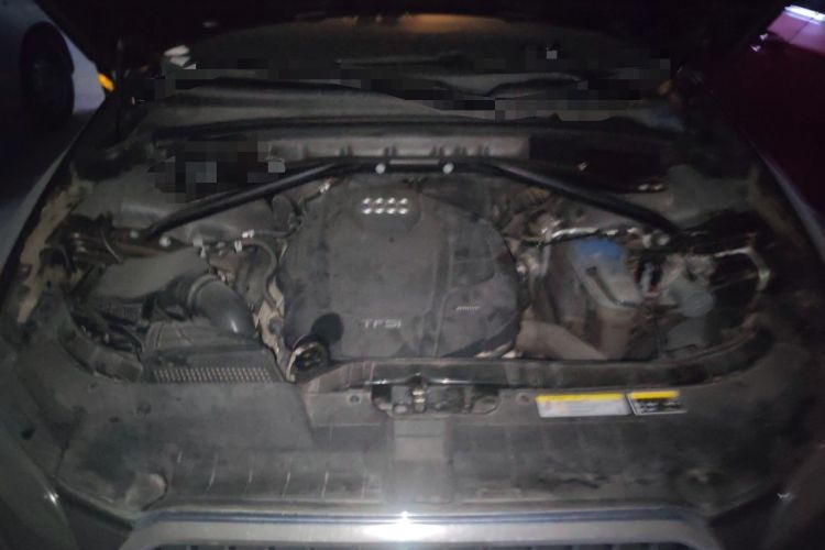 Used Audi Q5 2017 Plus 40 TFSI Ambition Model Engine Bay