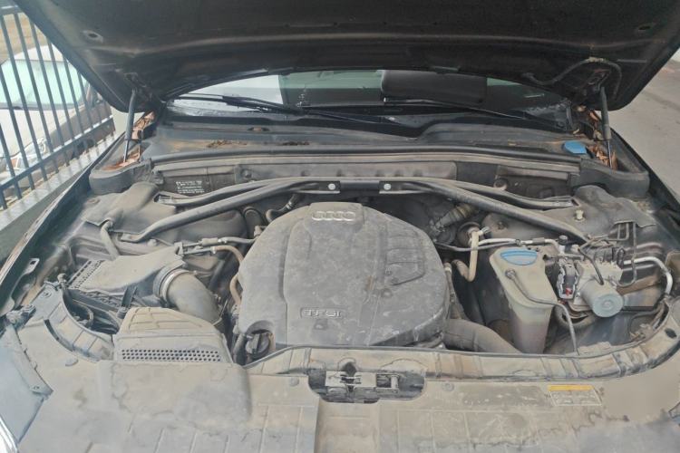 Used Audi Q5 2017 40 TFSI Technology Edition Engine Bay