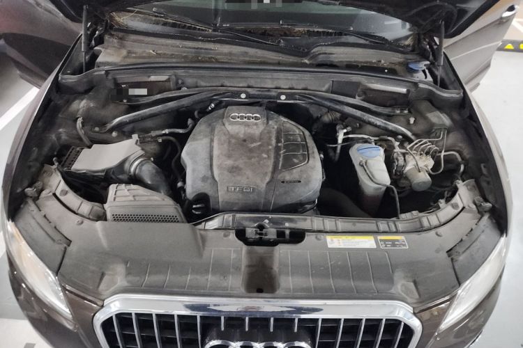 Used Audi Q5 2017 40 TFSI Technology Edition Engine Bay