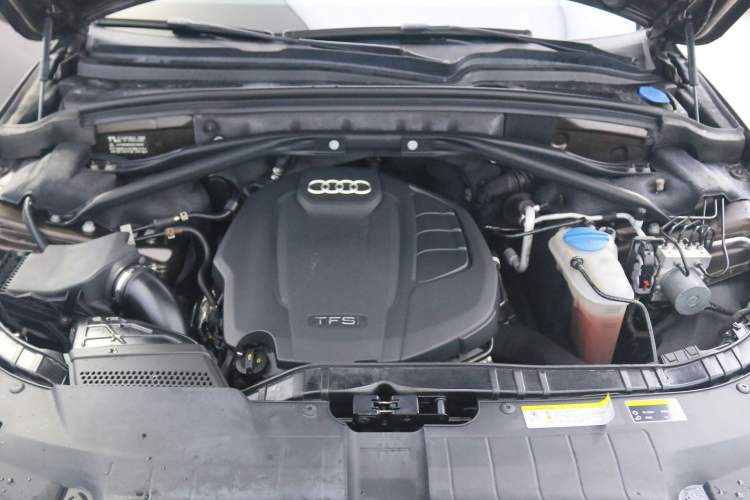 Used Audi Q5 2017 40 TFSI Comfort Model Engine Bay