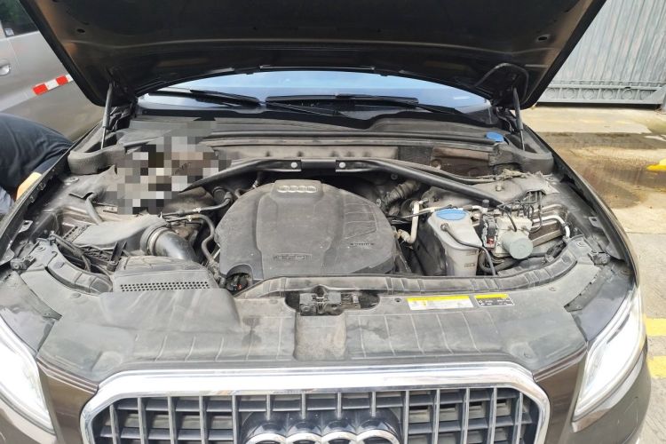 Used Audi Q5 2017 40 TFSI Technology Edition Engine Bay
