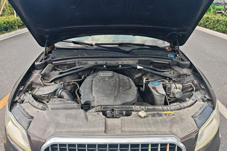 Used Audi Q5 2017 40 TFSI Ambition Edition Engine Bay