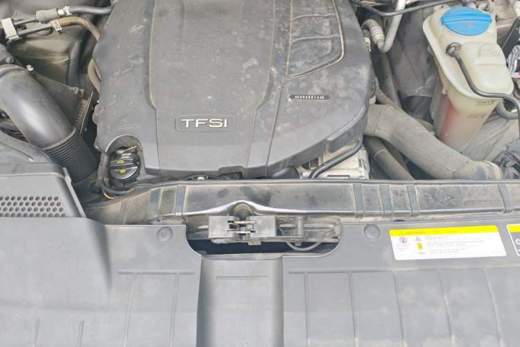 Used Audi Q5 2017 40 TFSI Ambition Edition Engine Bay