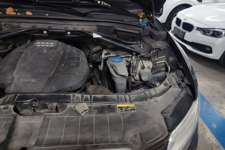 Used Audi Q5 2017 40 TFSI Ambition Edition Engine Bay Left